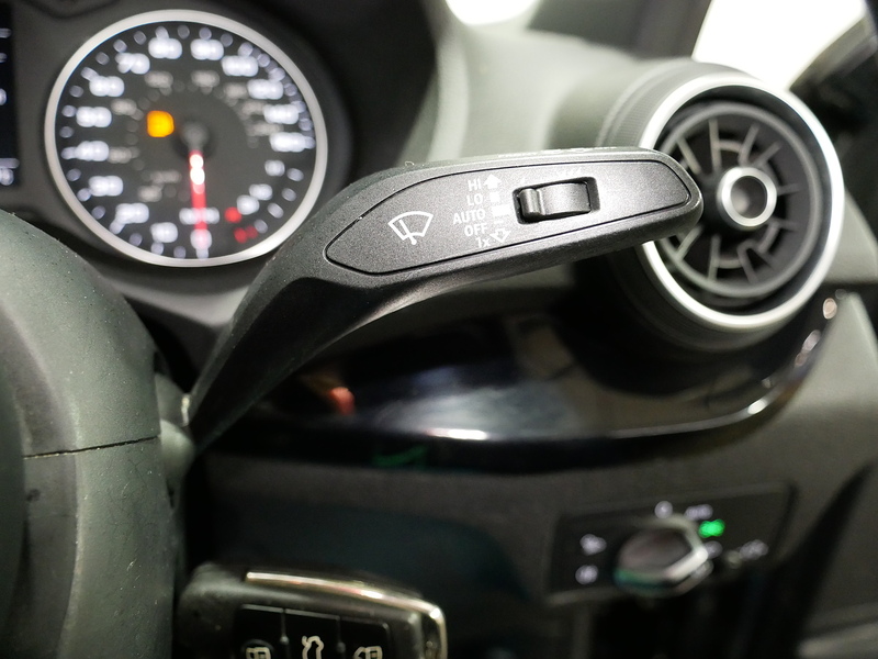 Audi 1.0 TFSI 30 Black Edition SUV 5dr Petrol Manual Euro 6 (s/s) (116 ps)