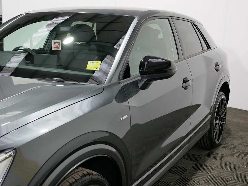 Audi 1.0 TFSI 30 Black Edition SUV 5dr Petrol Manual Euro 6 (s/s) (116 ps)