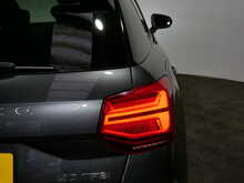 Audi Q2 TFSI Black Edition 