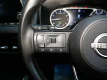 Nissan Qashqai DIG-T MHEV Acenta Premium 