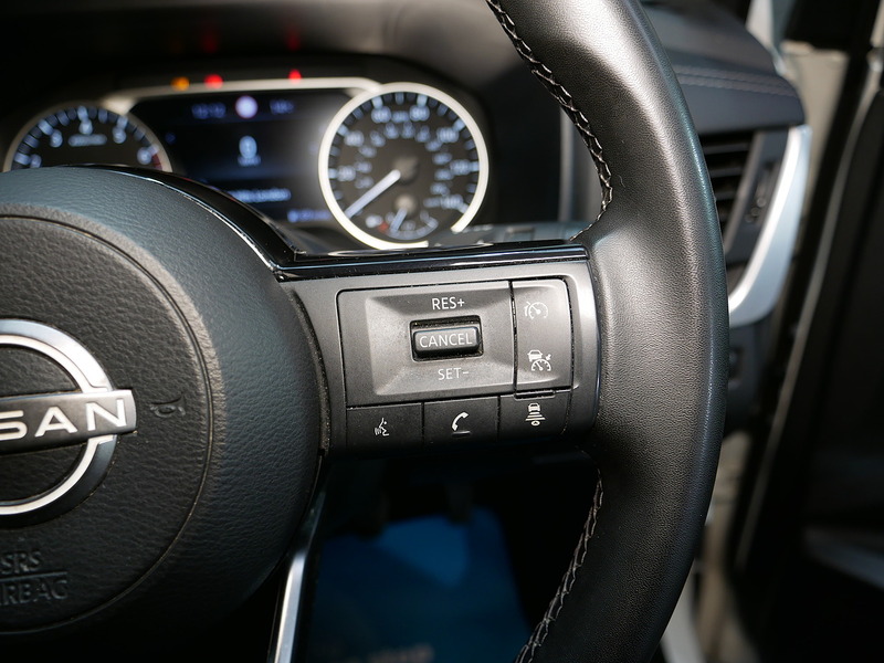 Nissan 1.3 DIG-T MHEV Acenta Premium SUV 5dr Petrol Hybrid Manual Euro 6 (s/s) (140 ps)