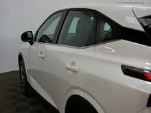 Nissan Qashqai DIG-T MHEV Acenta Premium 