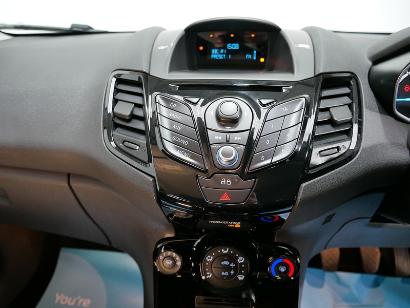 Ford 1.25 Zetec Hatchback 5dr Petrol Manual Euro 5 (82 ps)