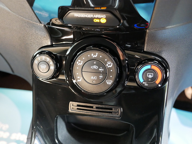 Ford 1.25 Zetec Hatchback 5dr Petrol Manual Euro 5 (82 ps)