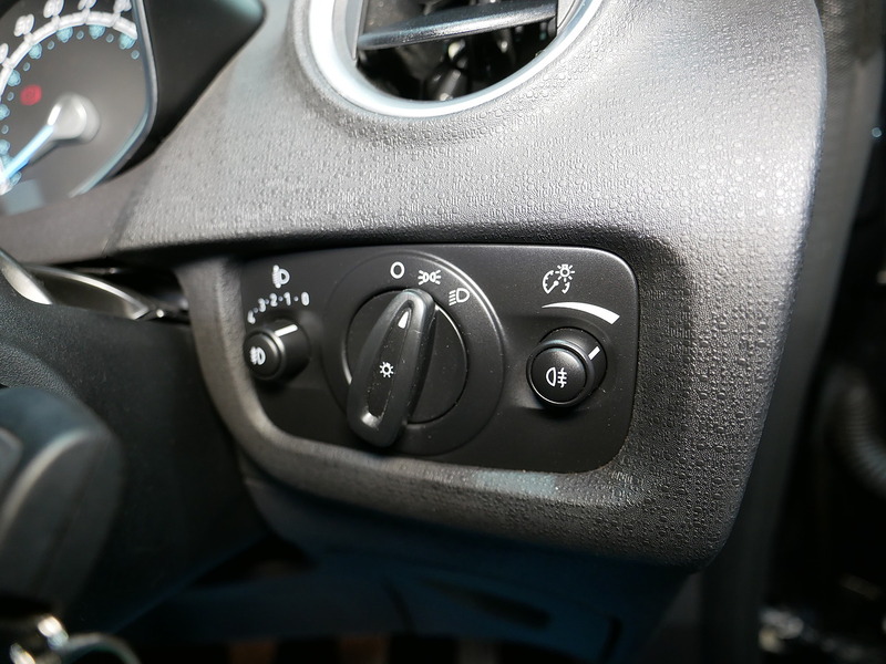 Ford 1.25 Zetec Hatchback 5dr Petrol Manual Euro 5 (82 ps)