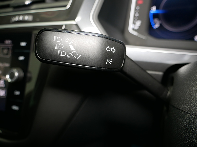 Volkswagen 2.0 TDI R-Line Tech SUV 5dr Diesel DSG Euro 6 (s/s) (150 ps)