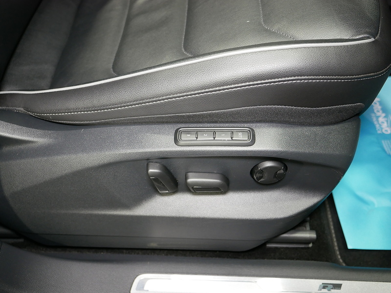 Volkswagen 2.0 TDI R-Line Tech SUV 5dr Diesel DSG Euro 6 (s/s) (150 ps)