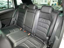 Volkswagen Tiguan TDI R-Line Tech 