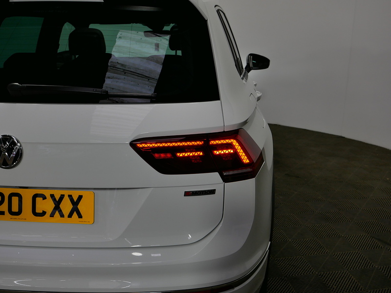 Volkswagen 2.0 TDI R-Line Tech SUV 5dr Diesel DSG Euro 6 (s/s) (150 ps)