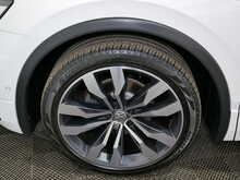 Volkswagen Tiguan TDI R-Line Tech 