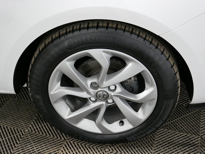 Vauxhall 1.4i ecoTEC Energy Hatchback 5dr Petrol Auto Euro 6 (90 ps)