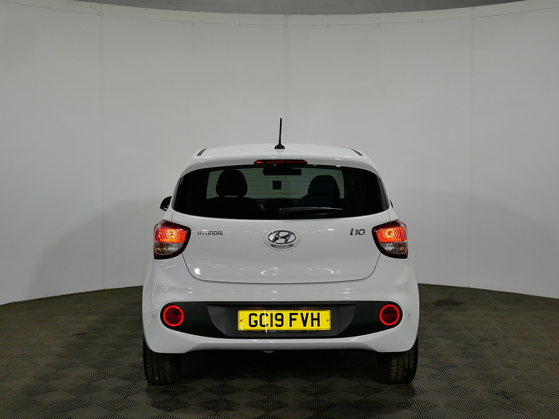 Hyundai 1.2 Premium SE Hatchback 5dr Petrol Manual Euro 6 (87 ps)