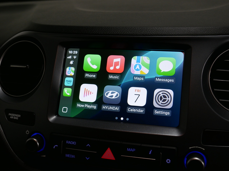 Hyundai 1.2 Premium SE Hatchback 5dr Petrol Manual Euro 6 (87 ps)