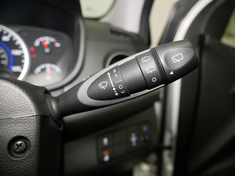 Hyundai 1.2 Premium SE Hatchback 5dr Petrol Manual Euro 6 (87 ps)