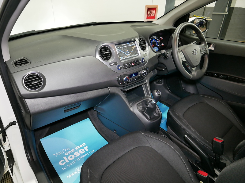 Hyundai 1.2 Premium SE Hatchback 5dr Petrol Manual Euro 6 (87 ps)