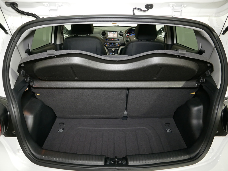 Hyundai 1.2 Premium SE Hatchback 5dr Petrol Manual Euro 6 (87 ps)