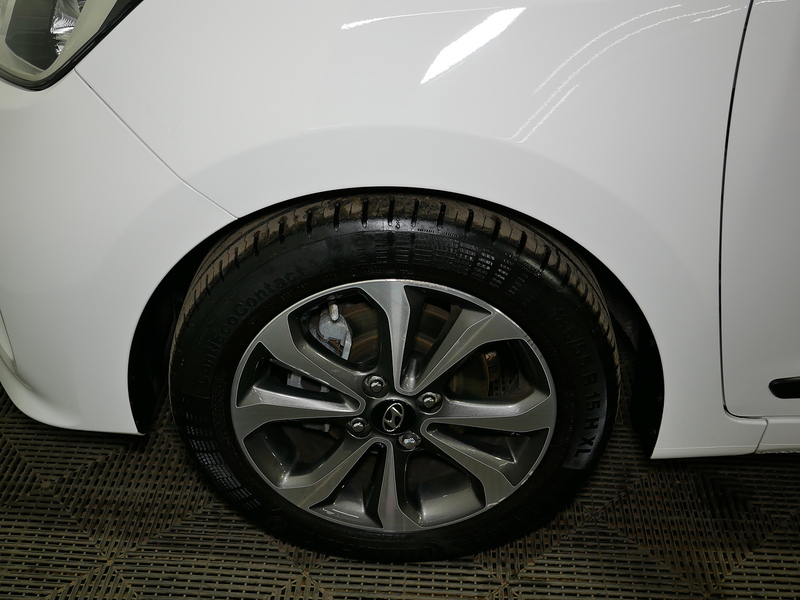 Hyundai 1.2 Premium SE Hatchback 5dr Petrol Manual Euro 6 (87 ps)