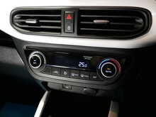 Hyundai i10 Premium 