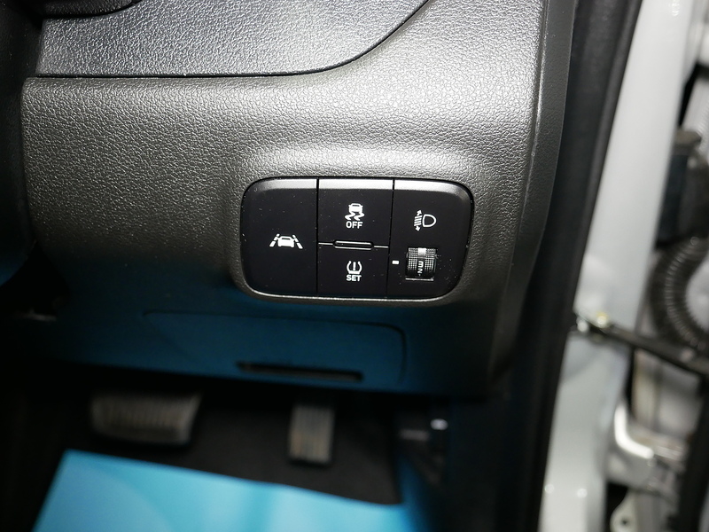 Hyundai 1.2 Premium Hatchback 5dr Petrol Auto Euro 6 (s/s) (84 ps)