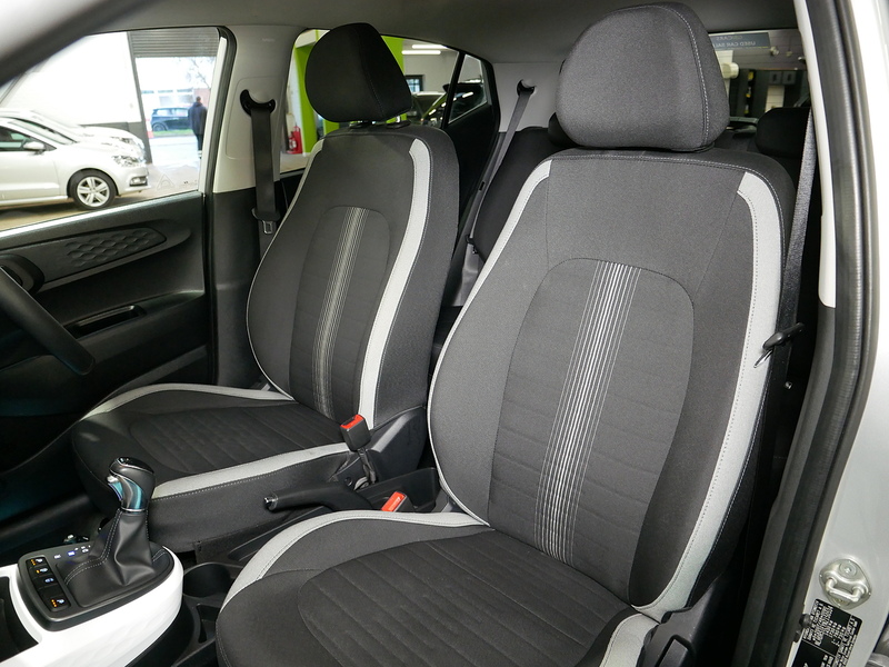 Hyundai 1.2 Premium Hatchback 5dr Petrol Auto Euro 6 (s/s) (84 ps)