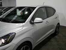Hyundai i10 Premium 