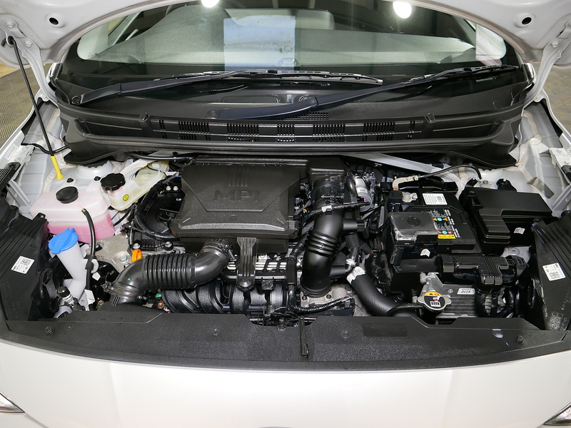 Hyundai 1.2 Premium Hatchback 5dr Petrol Auto Euro 6 (s/s) (84 ps)