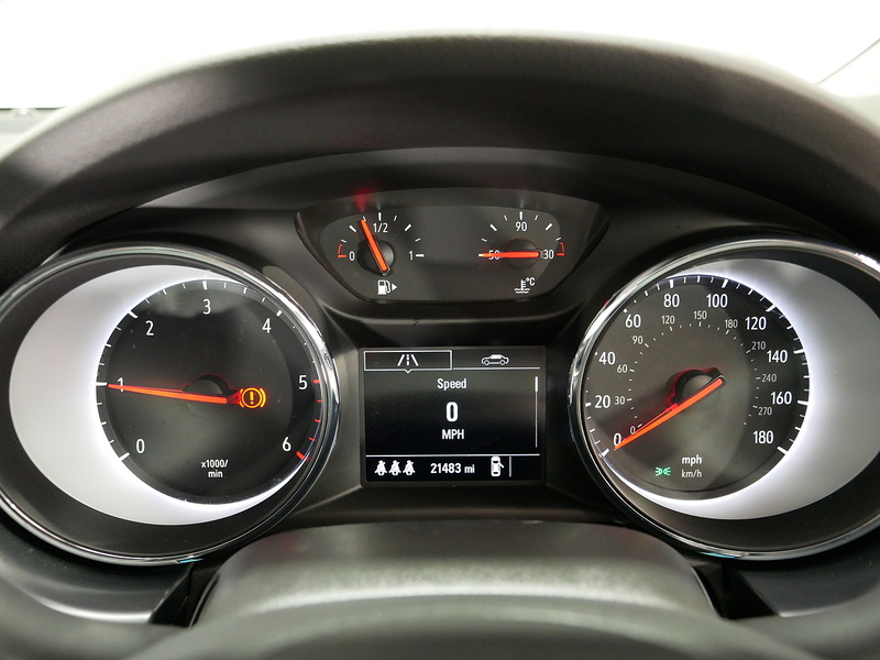 Vauxhall Astra CDTi ecoFLEX Design - U4121