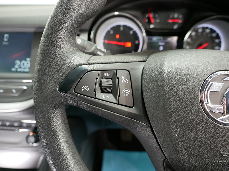 Vauxhall Astra CDTi ecoFLEX Design - U4121