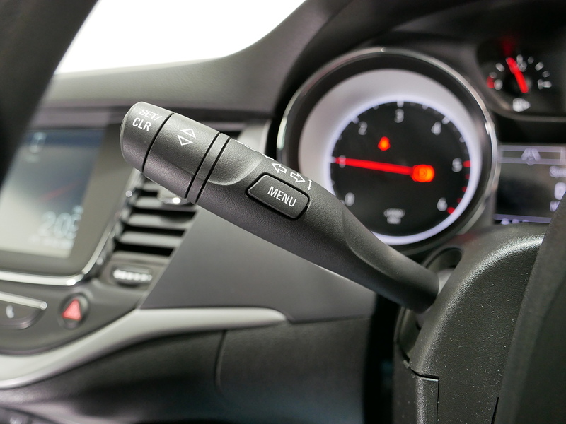 Vauxhall Astra CDTi ecoFLEX Design - U4121