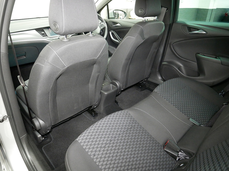 Vauxhall Astra CDTi ecoFLEX Design - U4121