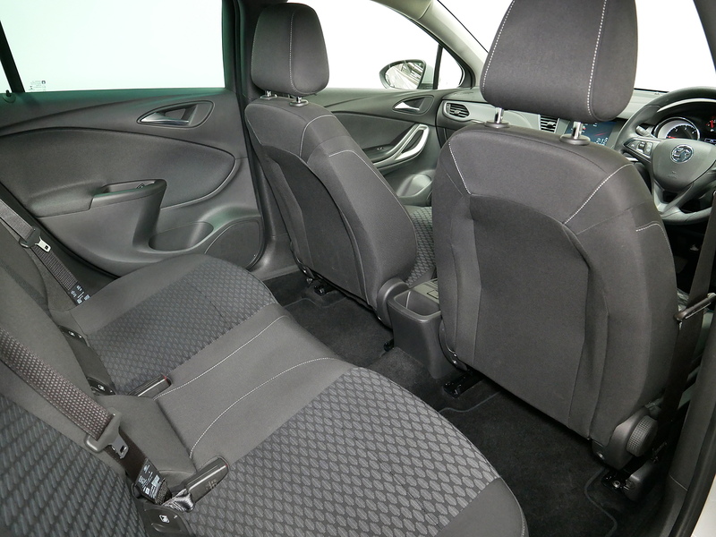 Vauxhall Astra CDTi ecoFLEX Design - U4121