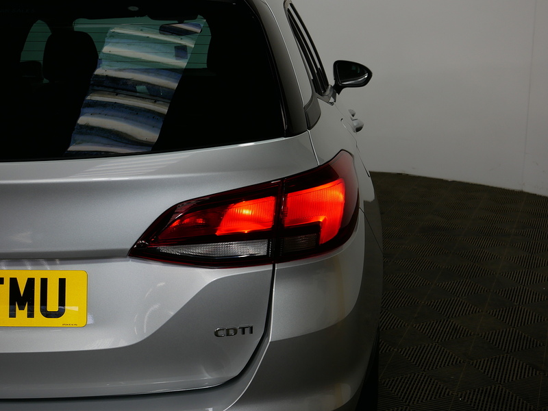 Vauxhall Astra CDTi ecoFLEX Design - U4121