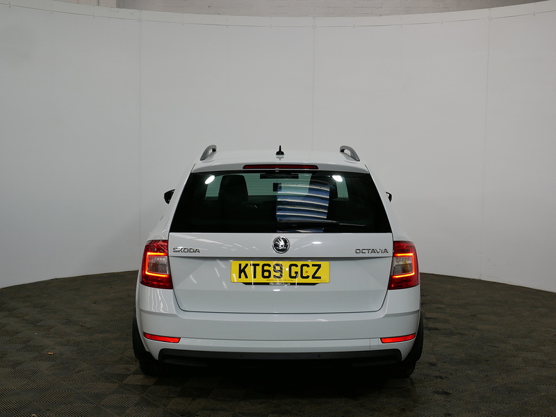 Skoda Octavia TSI ACT SE L - U4122