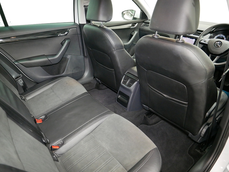 Skoda Octavia TSI ACT SE L - U4122