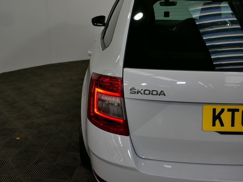 Skoda Octavia TSI ACT SE L - U4122