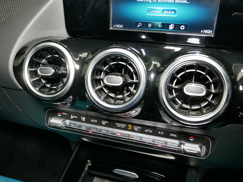 Mercedes-Benz GLA GLA200 Sport - U4127