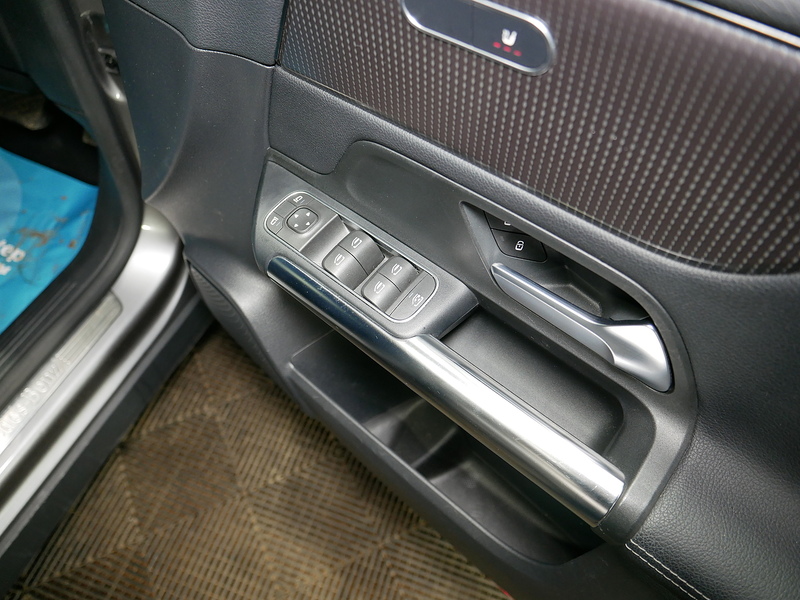 Mercedes-Benz GLA GLA200 Sport - U4127