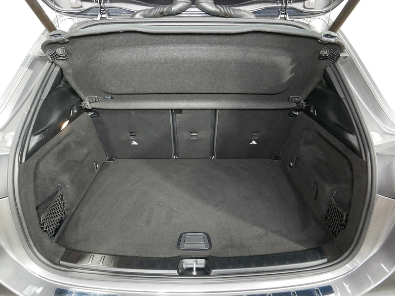 Mercedes-Benz GLA GLA200 Sport - U4127