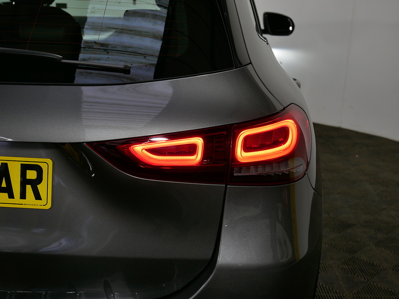 Mercedes-Benz GLA GLA200 Sport - U4127