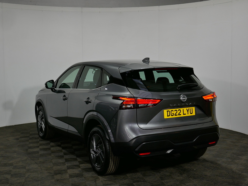 Nissan 1.3 DIG-T MHEV Acenta Premium SUV 5dr Petrol Hybrid Manual Euro 6 (s/s) (140 ps)