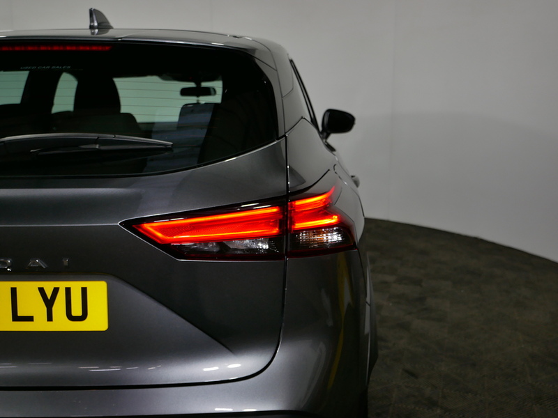 Nissan 1.3 DIG-T MHEV Acenta Premium SUV 5dr Petrol Hybrid Manual Euro 6 (s/s) (140 ps)