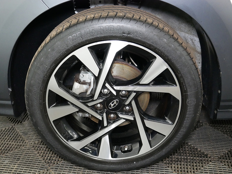 Hyundai 1.0 T-GDi MHEV Premium SUV 5dr Petrol Hybrid Manual Euro 6 (s/s) (120 ps)