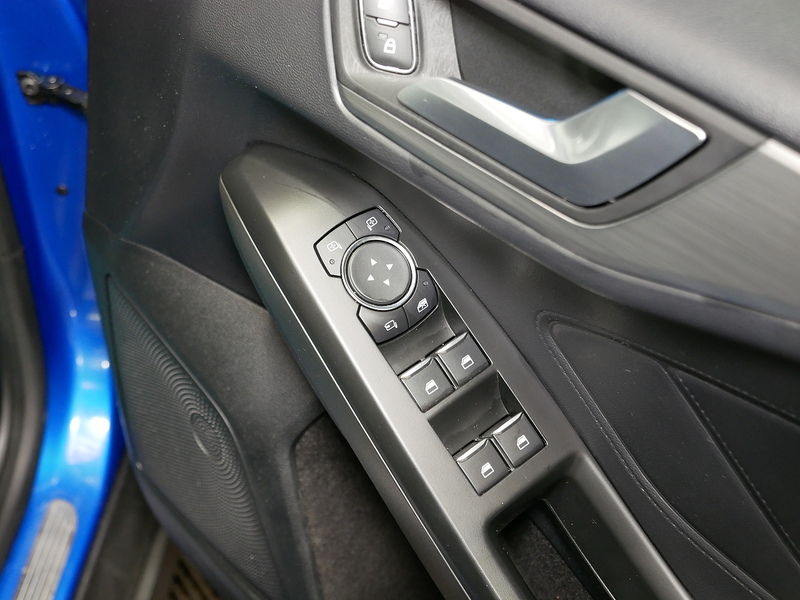 Ford Focus EcoBlue Titanium - U4157