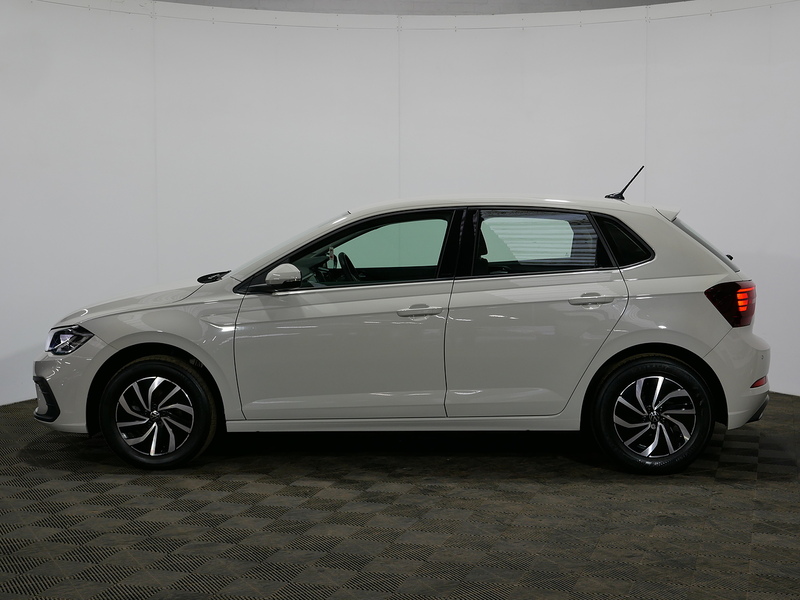 Volkswagen Polo EVO Life - U4159