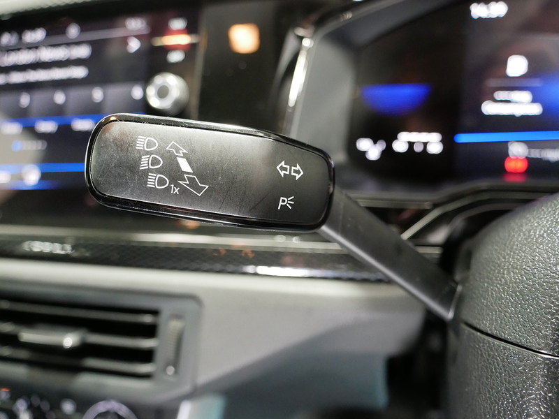 Volkswagen Polo EVO Life - U4159