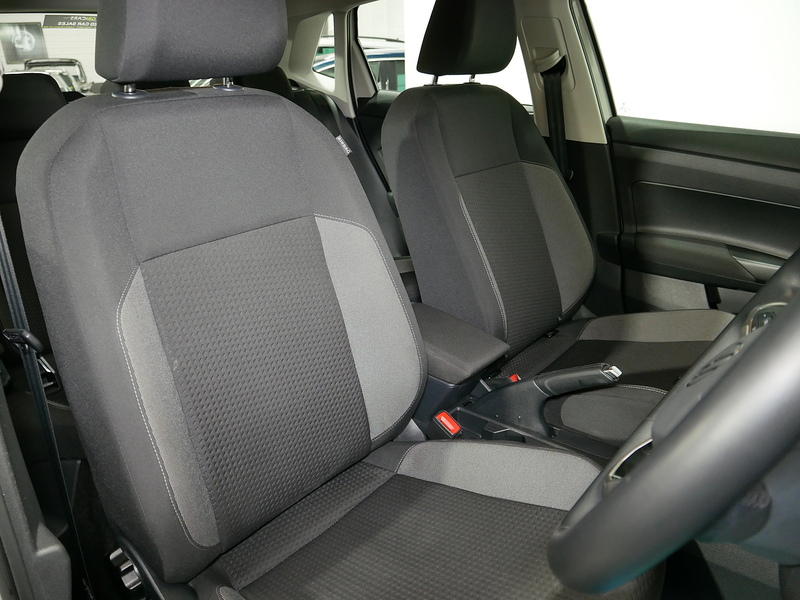 Volkswagen Polo EVO Life - U4159