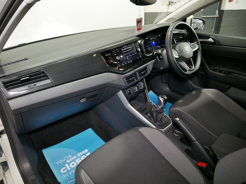 Volkswagen Polo EVO Life - U4159