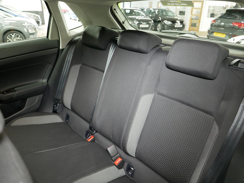 Volkswagen Polo EVO Life - U4159