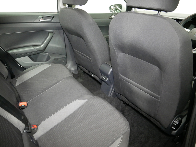 Volkswagen Polo EVO Life - U4159