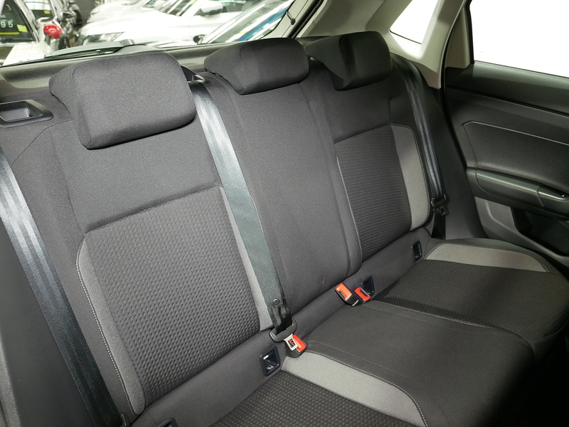 Volkswagen Polo EVO Life - U4159